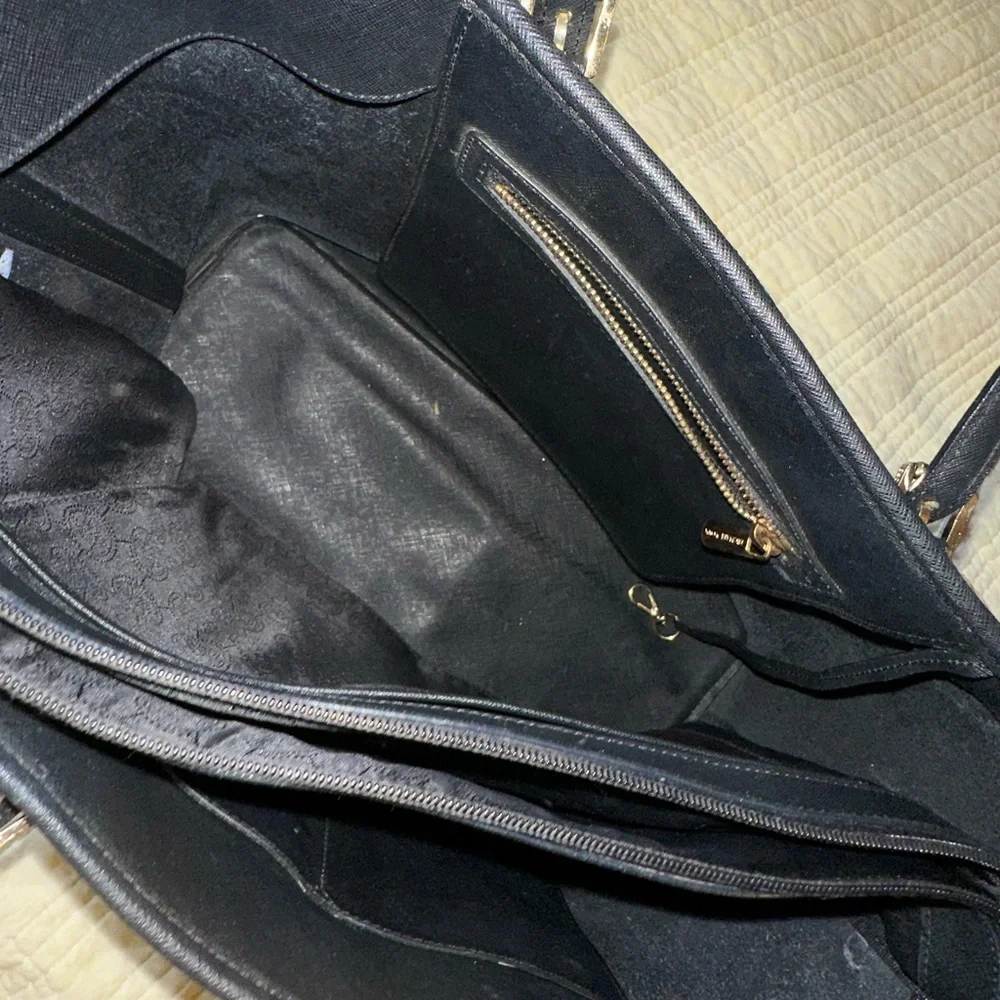 Michael Kors Elegant Black Tote